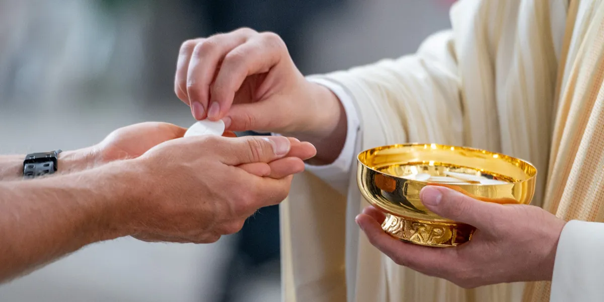 THÁNH THỂ VÀ TIẾNG “AMEN”